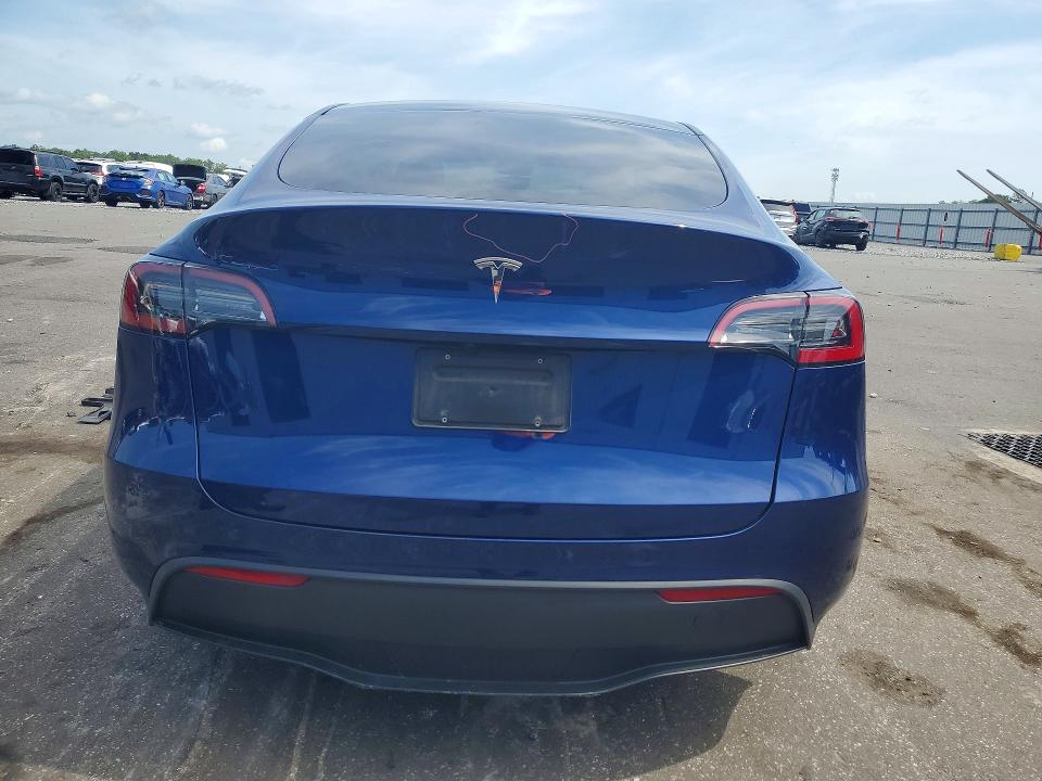 61679086 :رقم المزاد ، 7SAYGDED9SA379196 vin ، 2025 Tesla Model Y مزاد بيع