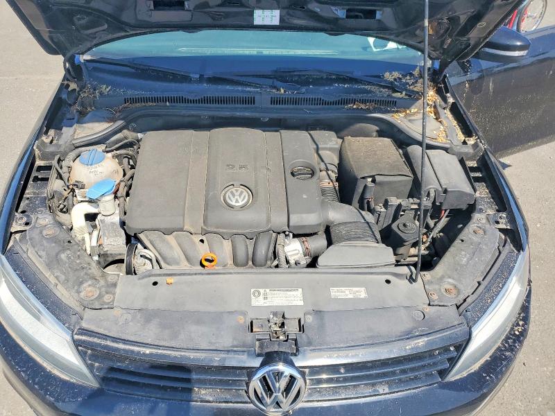 61312306 :رقم المزاد ، 3VWDP7AJ8CM371256 vin ، 2012 Volkswagen Jetta مزاد بيع