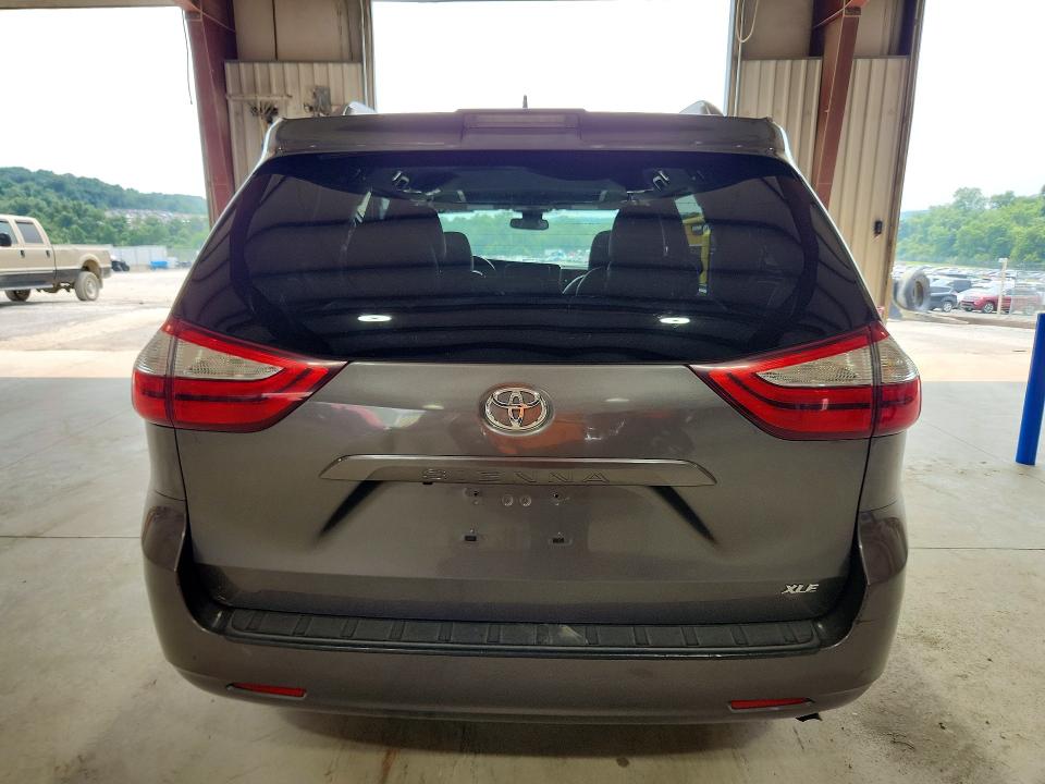 Продаж на аукціоні авто 2018 Toyota Sienna, vin: 5TDYZ3DC2JS944783, номер лоту: 61540636