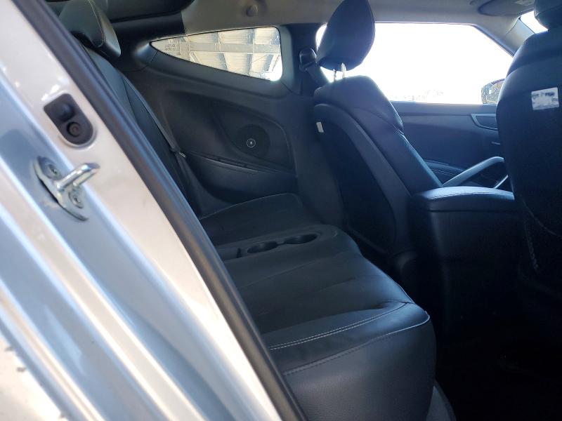 2015 Hyundai Veloster მანქანა იყიდება აუქციონზე, vin: KMHTC6AEXFU225153, აუქციონის ნომერი: 60086106
