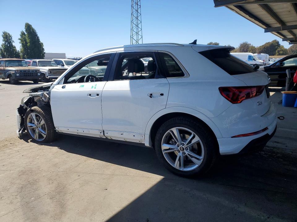 61588286 :رقم المزاد ، WA1DECF33R1202189 vin ، 2024 Audi Q3 مزاد بيع