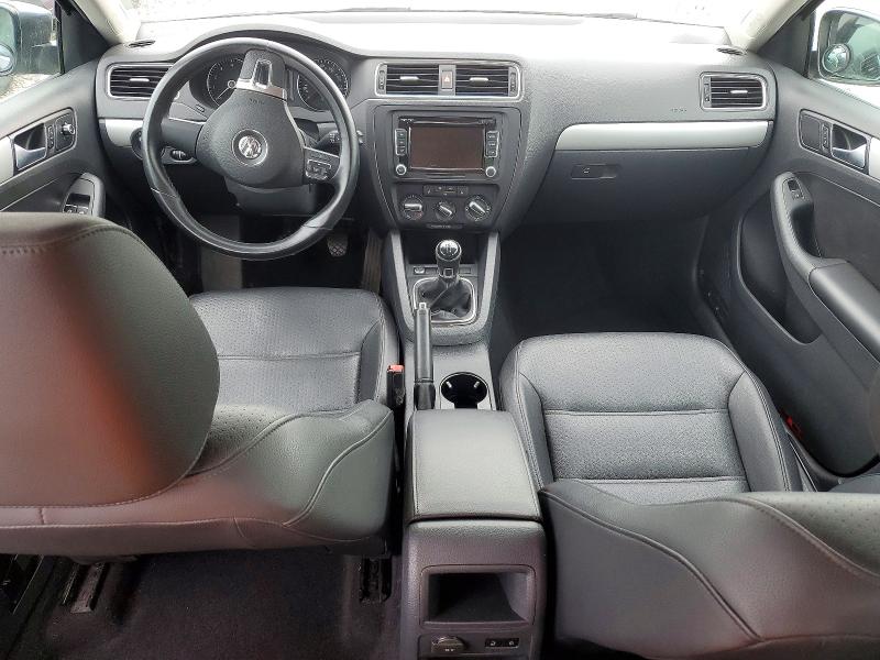 85631675 :رقم المزاد ، 3VWB17AJXEM441710 vin ، 2014 Volkswagen Jetta مزاد بيع