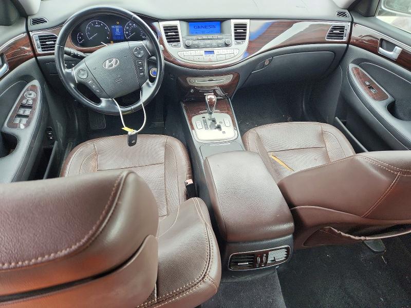 2013 Hyundai Genesis მანქანა იყიდება აუქციონზე, vin: KMHGC4DD2DU242647, აუქციონის ნომერი: 61582896