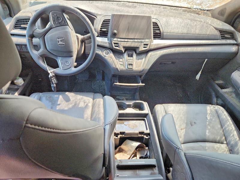 60801806 :رقم المزاد ، 5FNRL6H75NB027464 vin ، 2022 Honda Odyssey مزاد بيع