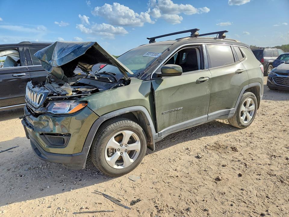 60373386 :رقم المزاد ، 3C4NJDBB8KT755220 vin ، 2019 Jeep Compass مزاد بيع