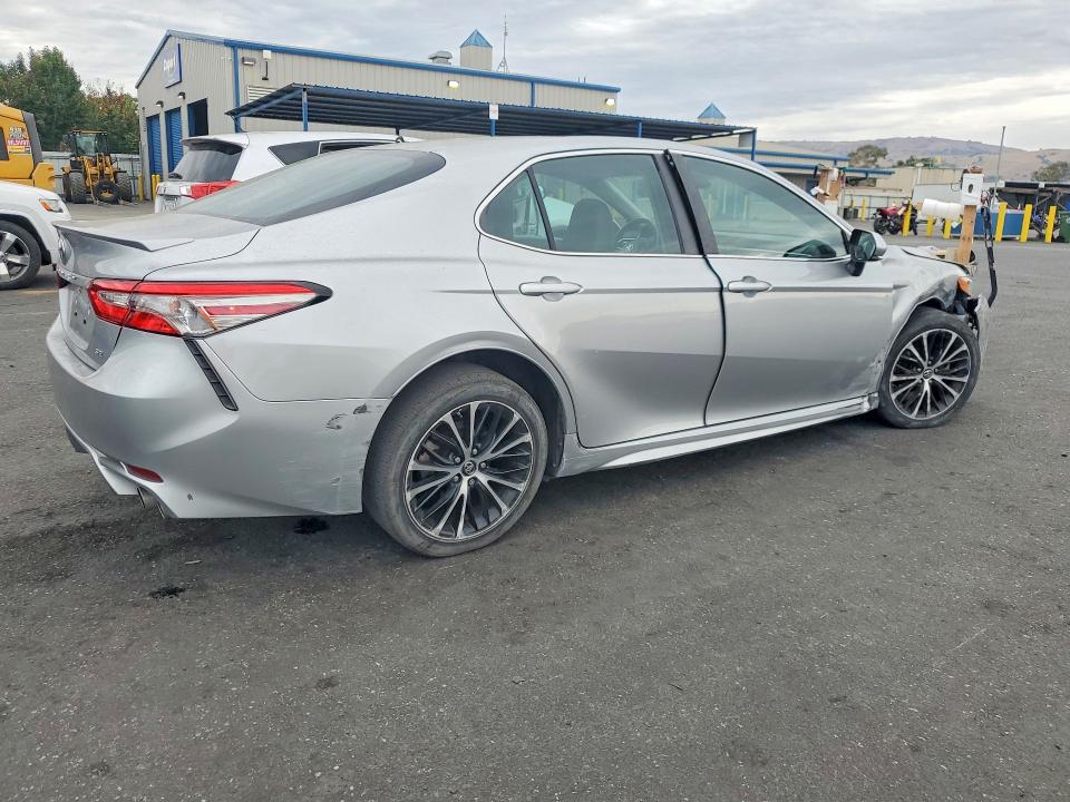 Aukcja sprzedaży 2018 Toyota Camry, vin: 4T1B11HK8JU658253, numer aukcji: 60608316