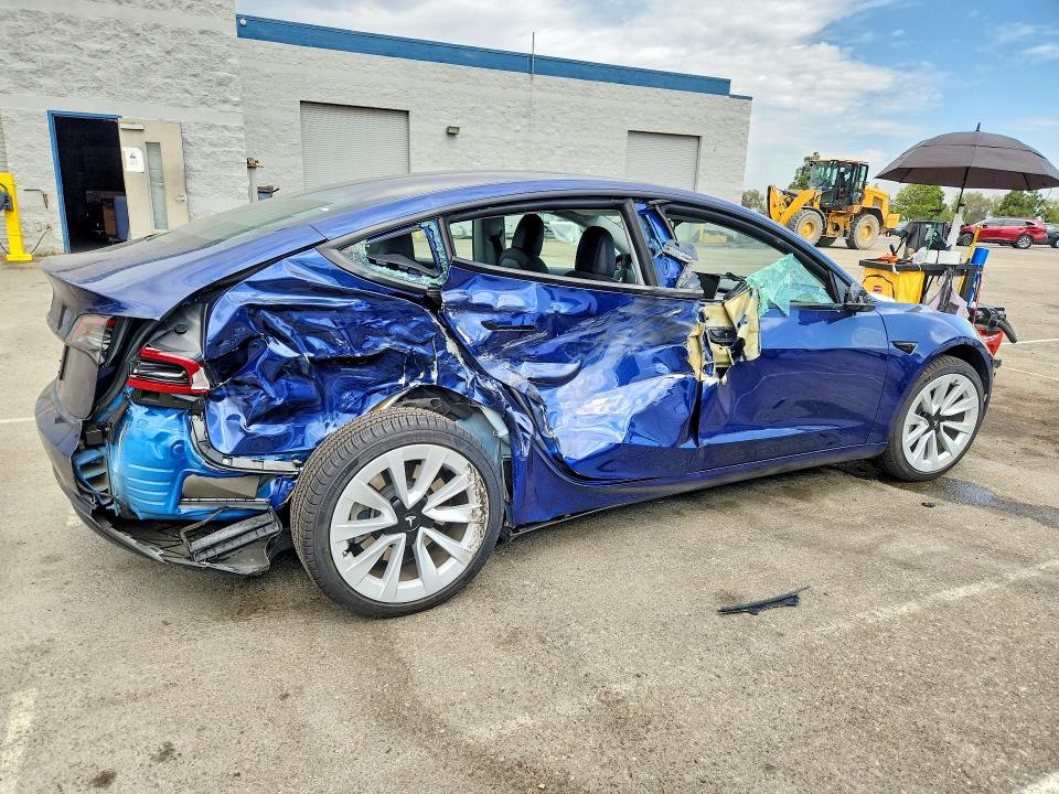 60868906 :رقم المزاد ، 5YJ3E1EA4PF384088 vin ، 2023 Tesla Model 3 مزاد بيع