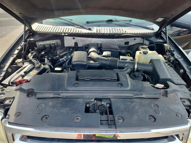 61686976 :رقم المزاد ، 1FMJU1F54BEF34296 vin ، 2011 Ford Expedition مزاد بيع