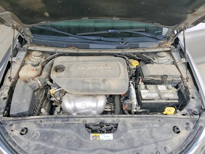 62628596 :رقم المزاد ، 1C3CCCAB7FN680937 vin ، 2015 Chrysler 200 مزاد بيع