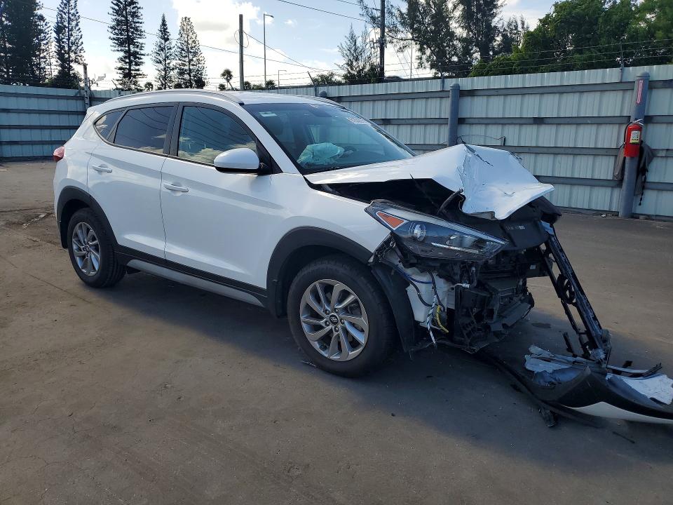 Продаж на аукціоні авто 2018 Hyundai Tucson, vin: KM8J33A41JU744792, номер лоту: 61850576