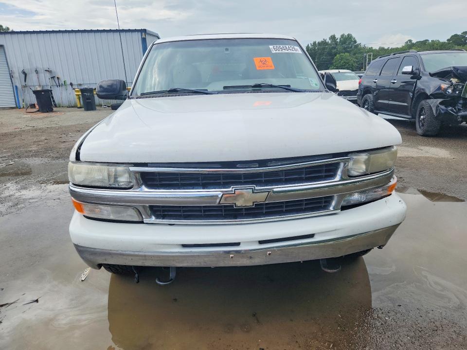 2001 Chevrolet Suburban მანქანა იყიდება აუქციონზე, vin: 3GNFK16T61G228066, აუქციონის ნომერი: 60948426