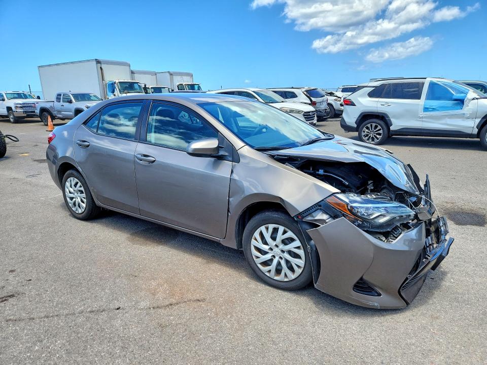 Продажа на аукционе авто 2017 Toyota Corolla, vin: 5YFBURHE6HP731423, номер лота: 60200616
