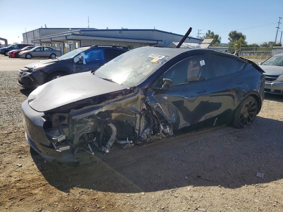 Продажа на аукционе авто 2024 Tesla Model Y, vin: 7SAYGDEE1RA233359, номер лота: 63223186