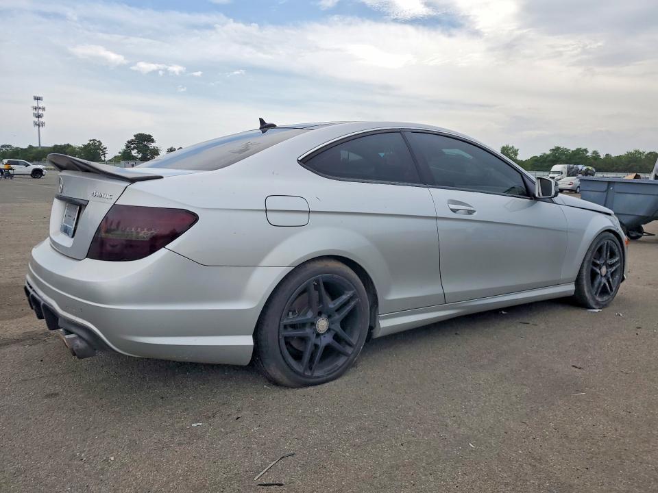 Продажа на аукционе авто 2014 Mercedes-benz C, vin: WDDGJ8JB8EG264694, номер лота: 61999146