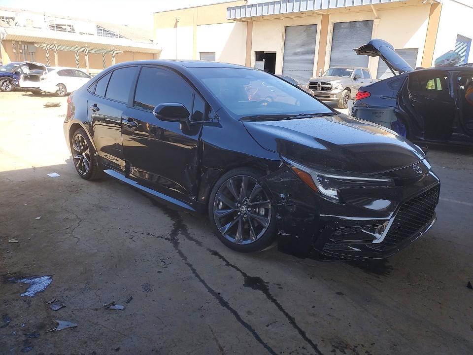 59327996 :رقم المزاد ، JTDBCMFE3P3001260 vin ، 2023 Toyota Corolla Hybrid مزاد بيع