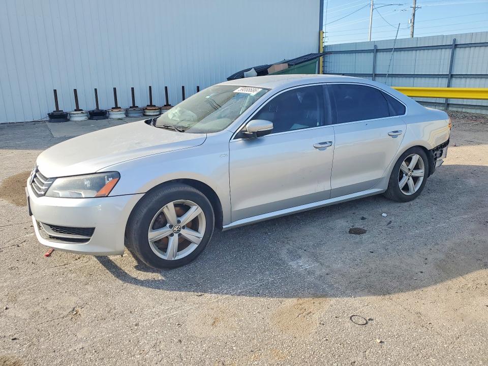 2014 Volkswagen Passat მანქანა იყიდება აუქციონზე, vin: 1VWAS7A34EC031173, აუქციონის ნომერი: 59888686
