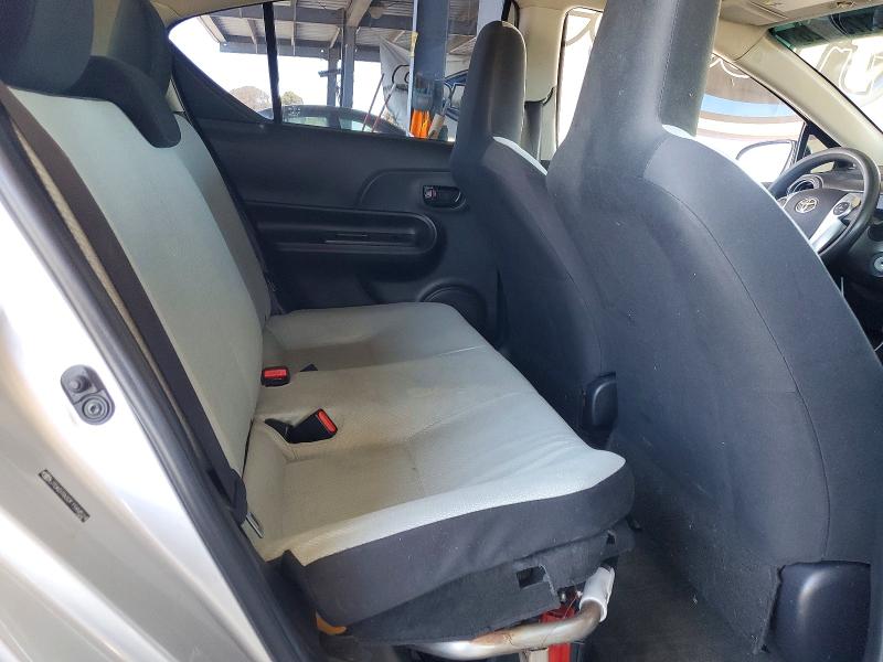 2015 Toyota Prius C მანქანა იყიდება აუქციონზე, vin: JTDKDTB32F1584524, აუქციონის ნომერი: 61739426