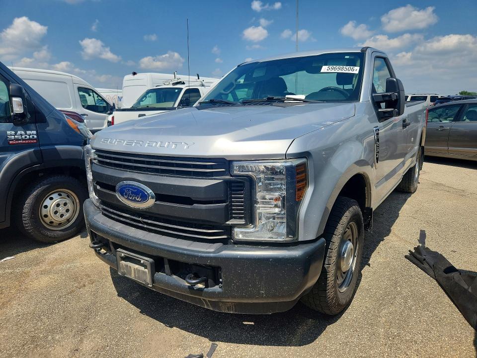 59698506 :رقم المزاد ، 1FTBF2A60KEG54525 vin ، 2019 Ford F250 مزاد بيع