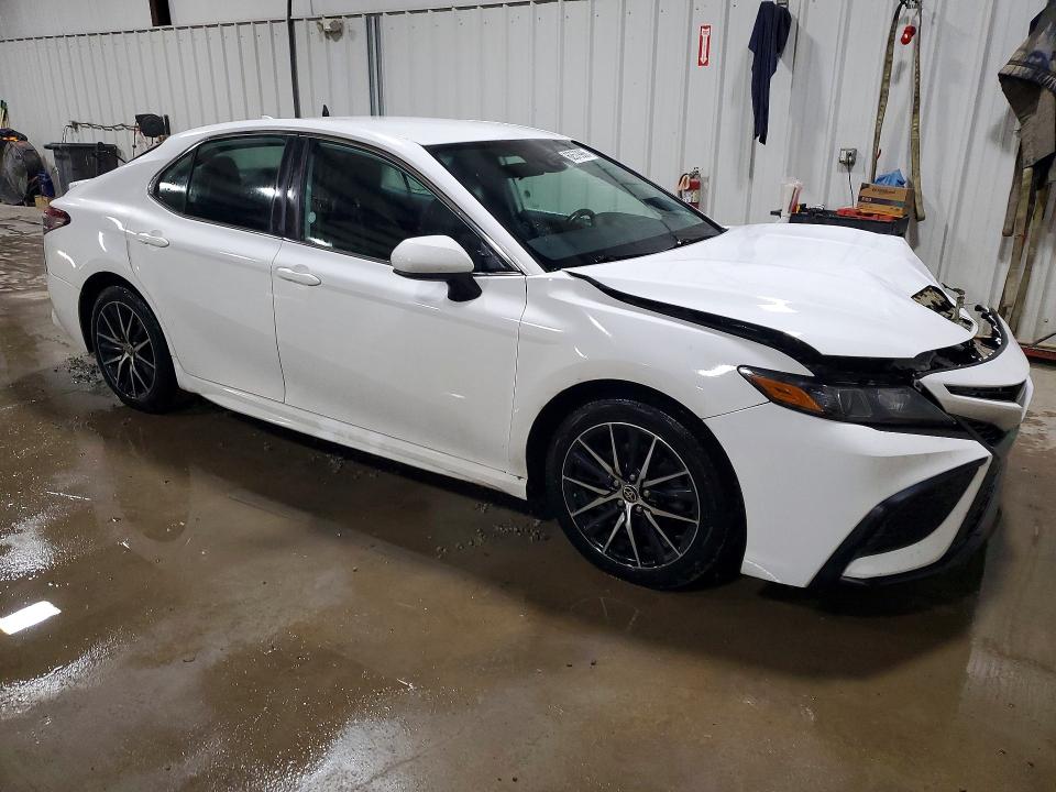 2021 Toyota Camry მანქანა იყიდება აუქციონზე, vin: 4T1G11AK1MU589961, აუქციონის ნომერი: 62579966