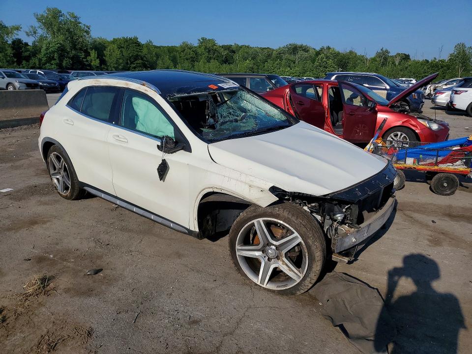 Продажа на аукционе авто 2015 Mercedes-benz Gla, vin: WDCTG4EB6FJ134275, номер лота: 61182786