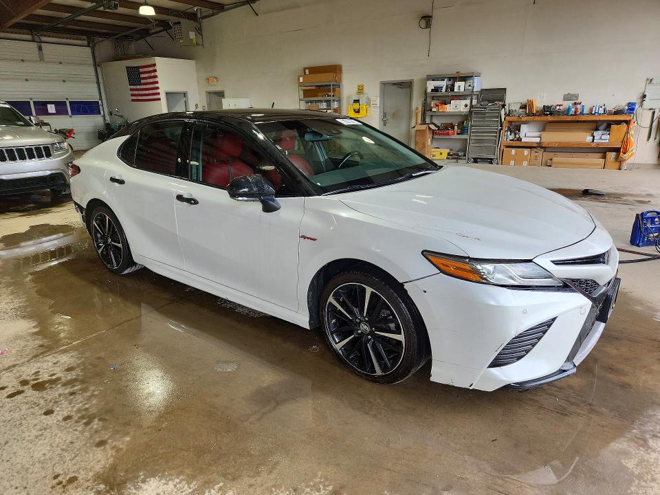 Aukcja sprzedaży 2018 Toyota Camry, vin: 4T1B61HK8JU156554, numer aukcji: 63108136
