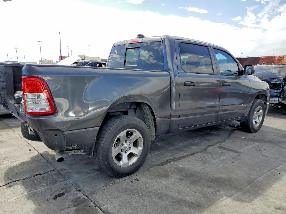 60827556 :رقم المزاد ، 1C6RREGT8KN590598 vin ، 2019 Ram 1500 مزاد بيع