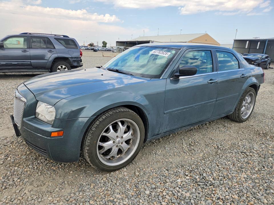 2006 Chrysler 300 მანქანა იყიდება აუქციონზე, vin: 2C3KA43R26H223656, აუქციონის ნომერი: 62782626