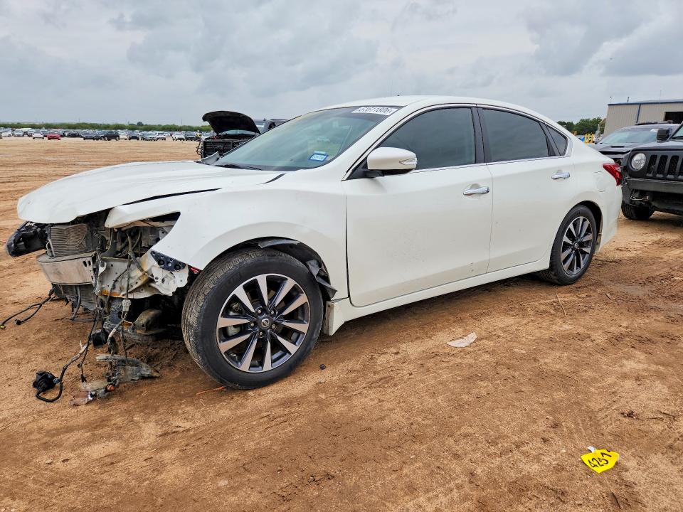 Aukcja sprzedaży 2017 Nissan Altima, vin: 1N4AL3AP0HC144110, numer aukcji: 61611806