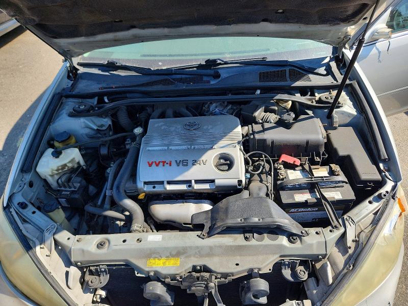 61583336 :رقم المزاد ، 4T1BF32K74U573382 vin ، 2004 Toyota Camry مزاد بيع