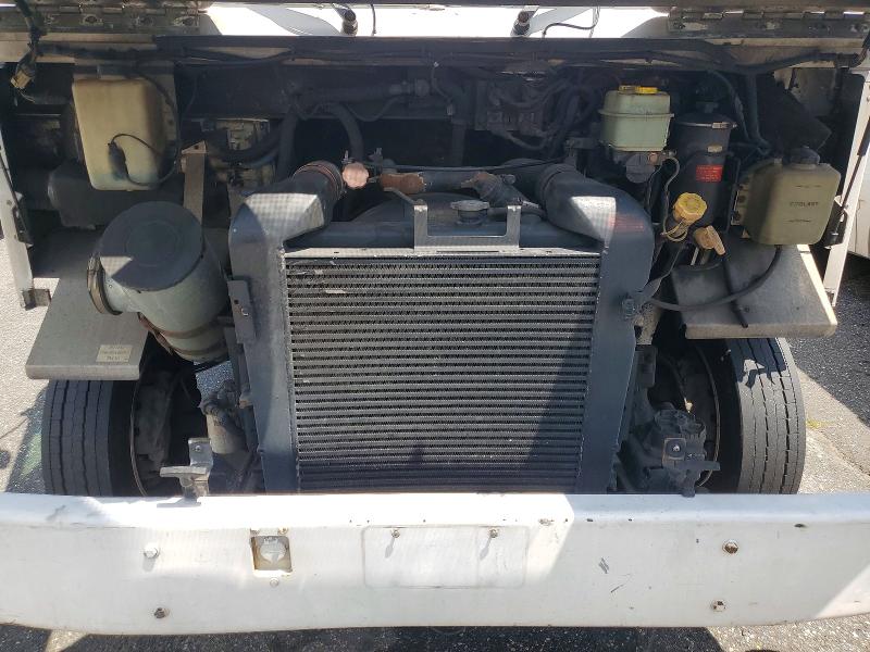 Продаж на аукціоні авто 2001 Freightliner Chassis, vin: 4UZAANBW41CH52900, номер лоту: 62017606
