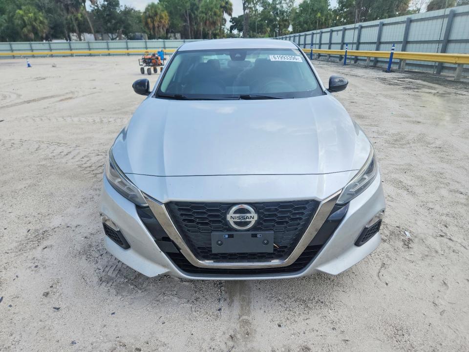 Продажа на аукционе авто 2020 Nissan Altima, vin: 1N4BL4CV9LC221832, номер лота: 61993396