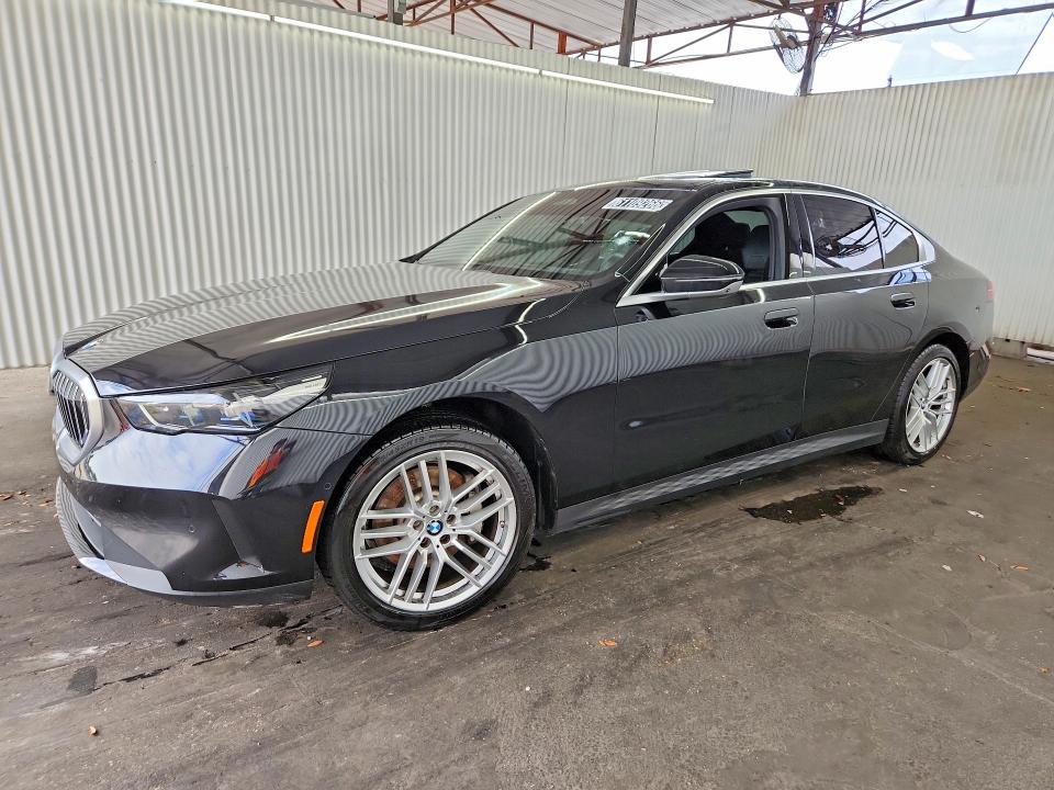 61109266 :رقم المزاد ، WBA43FJ01SCU53049 vin ، 2025 Bmw 530 مزاد بيع