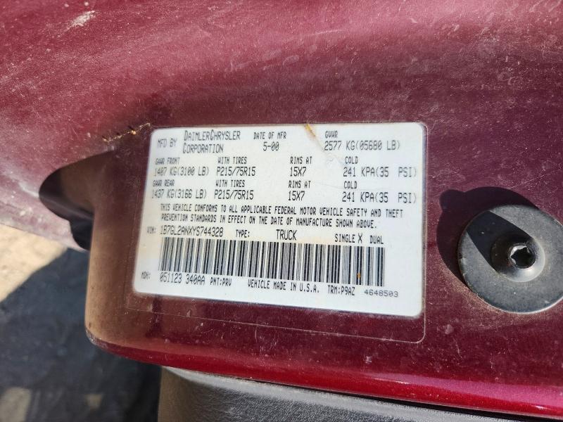 2000 Dodge Dakota მანქანა იყიდება აუქციონზე, vin: 1B7GL2ANXYS744328, აუქციონის ნომერი: 60219726