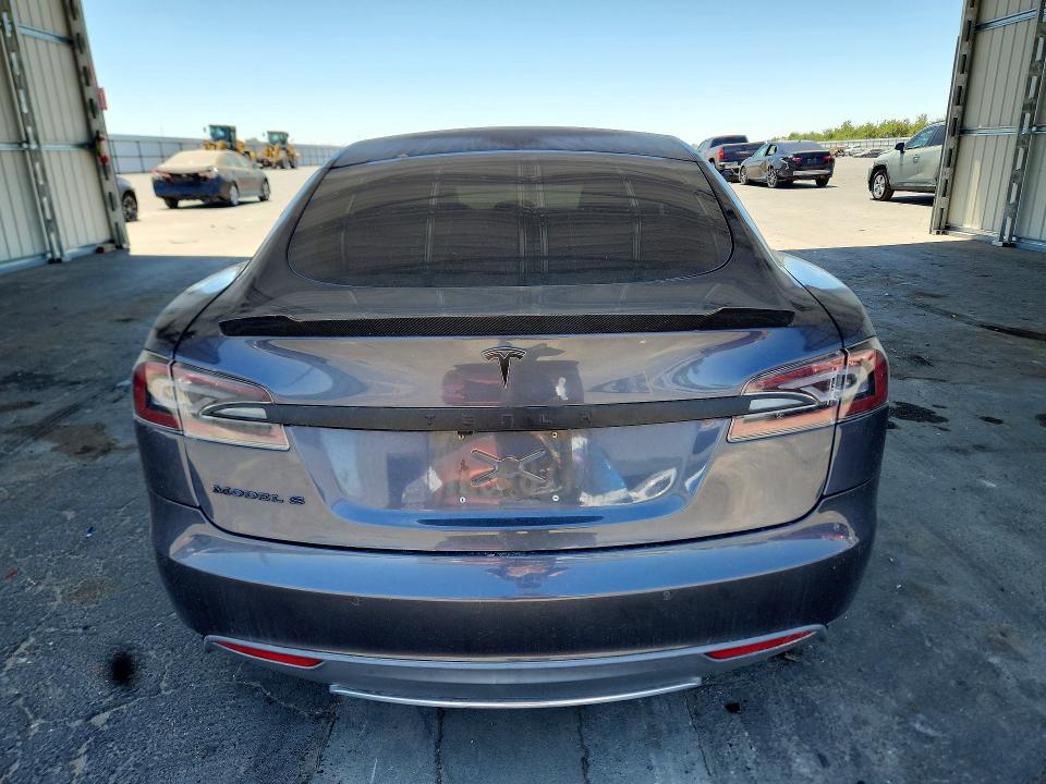 59602466 :رقم المزاد ، 5YJSA1H14FFP77218 vin ، 2015 Tesla Model S مزاد بيع