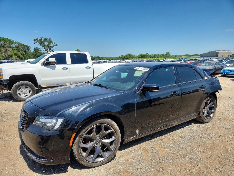 61171066 :رقم المزاد ، 2C3CCABG6MH545484 vin ، 2021 Chrysler 300 مزاد بيع