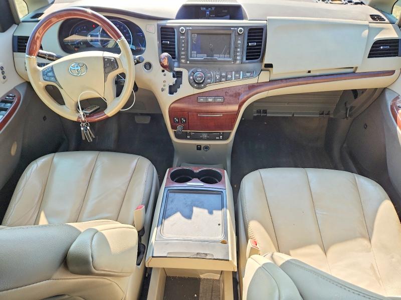 61900706 :رقم المزاد ، 5TDYK3DC6ES491634 vin ، 2014 Toyota Sienna مزاد بيع
