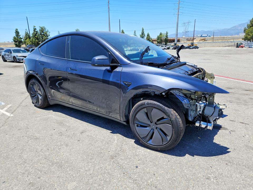 59931926 :رقم المزاد ، 7SAYGDEE7TF610190 vin ، 2026 Tesla Model Y مزاد بيع