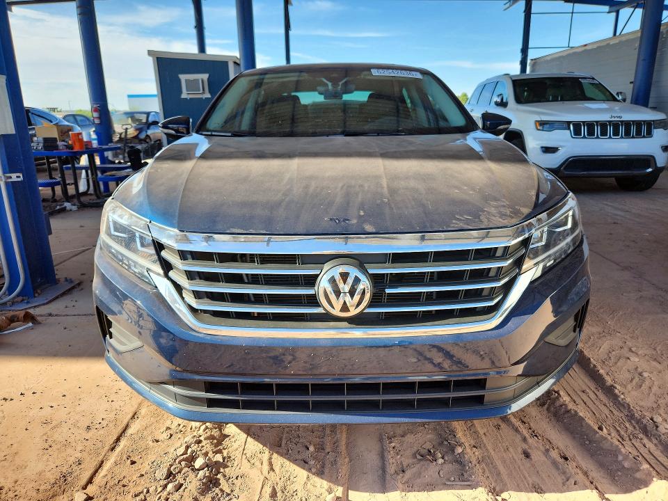 62542636 :رقم المزاد ، 1VWSA7A37NC005772 vin ، 2022 Volkswagen Passat مزاد بيع