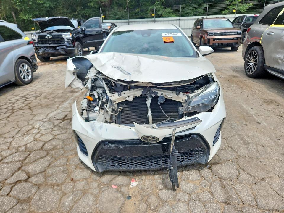 60206806 :رقم المزاد ، 5YFBURHE2HP687887 vin ، 2017 Toyota Corolla مزاد بيع