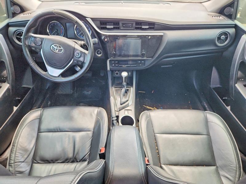58894126 :رقم المزاد ، 2T1BURHE8JC003219 vin ، 2018 Toyota Corolla مزاد بيع