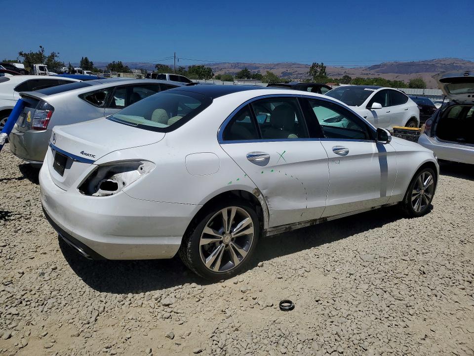 Продажа на аукционе авто 2015 Mercedes-benz C, vin: 55SWF4KB4FU032487, номер лота: 61565536