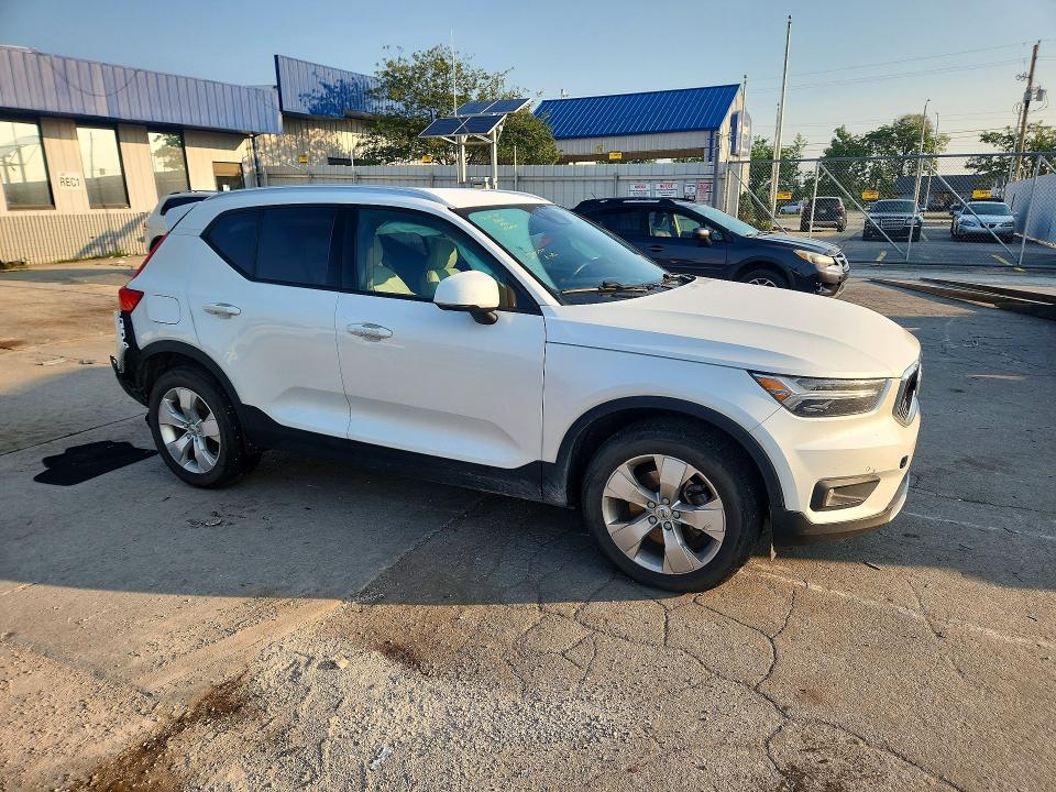 62627636 :رقم المزاد ، YV4162UK8M2507262 vin ، 2021 Volvo Xc40 مزاد بيع