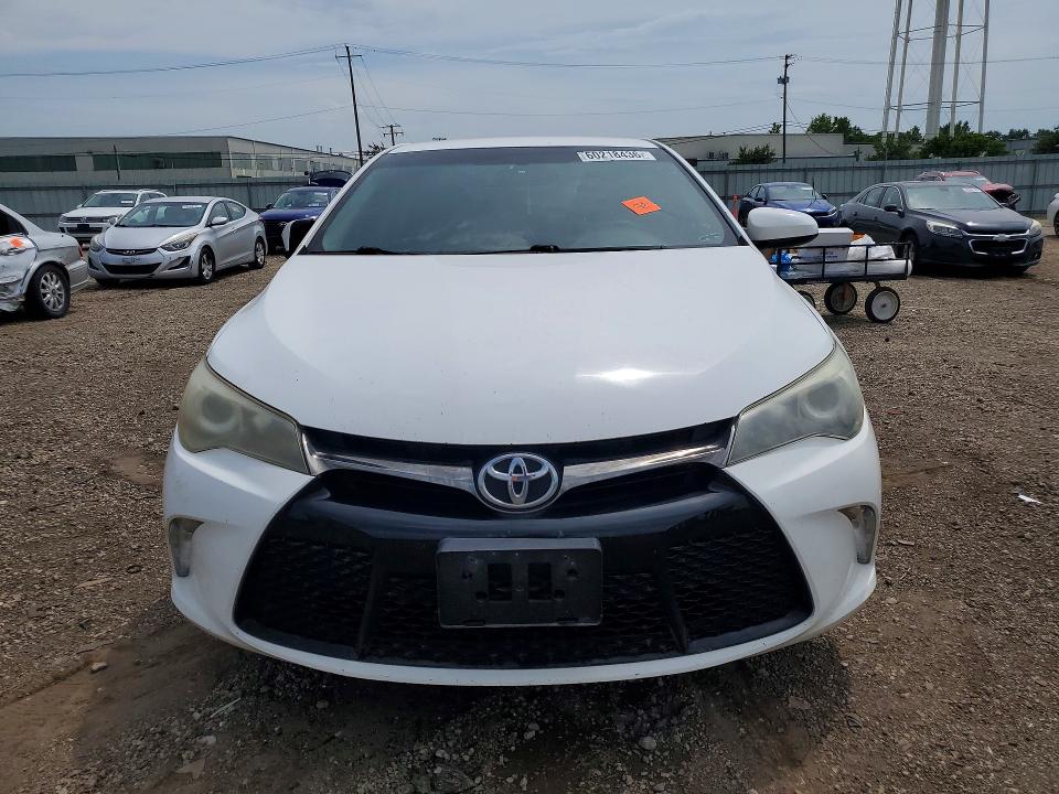 60218436 :رقم المزاد ، 4T1BF1FK9GU591627 vin ، 2016 Toyota Camry مزاد بيع