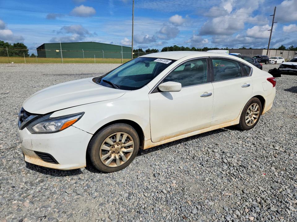 2017 Nissan Altima მანქანა იყიდება აუქციონზე, vin: 1N4AL3AP0HC119823, აუქციონის ნომერი: 60697336