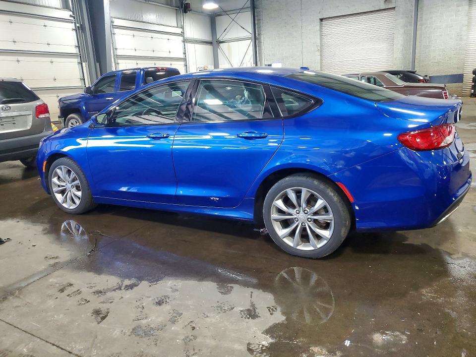 60061606 :رقم المزاد ، 1C3CCCDG2FN733518 vin ، 2015 Chrysler 200 مزاد بيع
