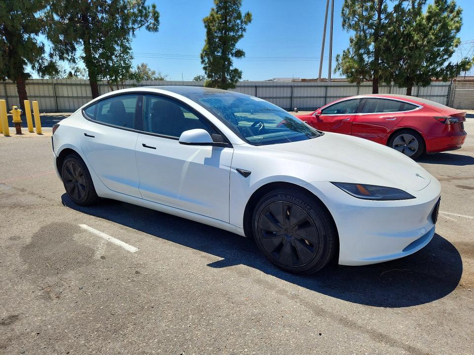 59340046 :رقم المزاد ، 5YJ3E1EA6SF050721 vin ، 2025 Tesla Model 3 مزاد بيع