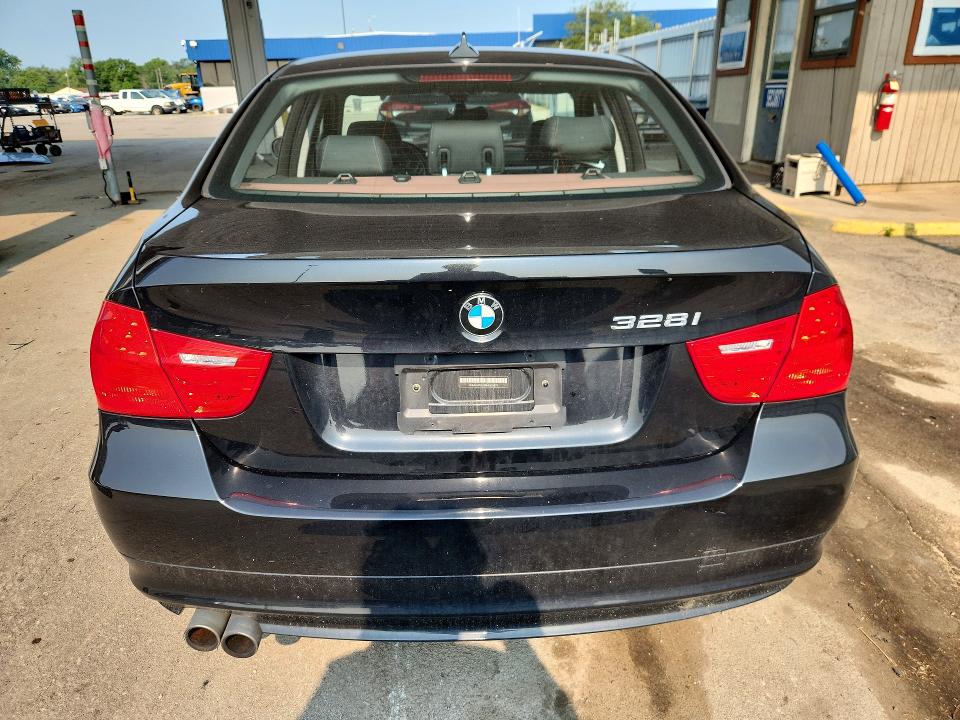 2011 Bmw 328 მანქანა იყიდება აუქციონზე, vin: WBAPH7G53BNM55039, აუქციონის ნომერი: 61193226