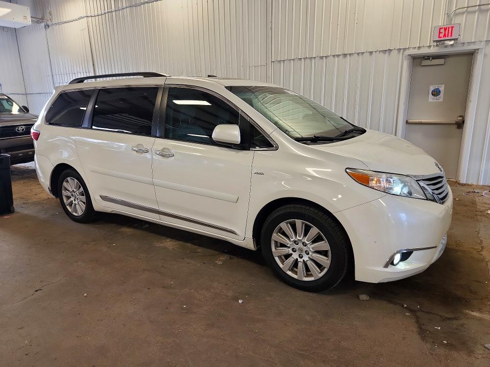 Продажа на аукционе авто 2017 Toyota Sienna, vin: 5TDDZ3DC5HS160929, номер лота: 62038676