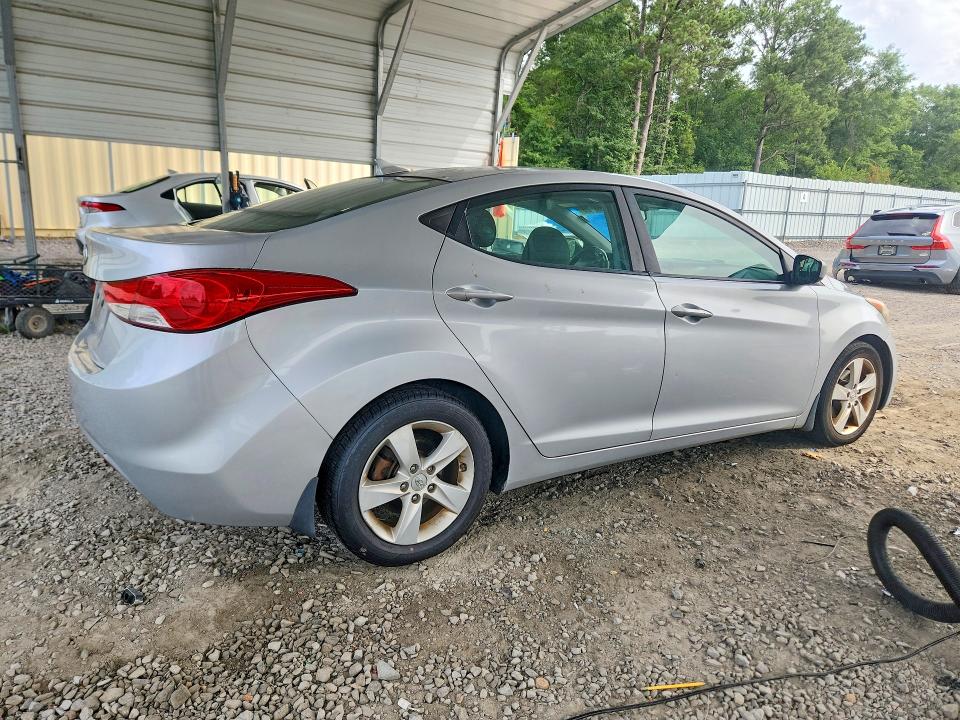 2013 Hyundai Elantra მანქანა იყიდება აუქციონზე, vin: 5NPDH4AE3DH429251, აუქციონის ნომერი: 62399726