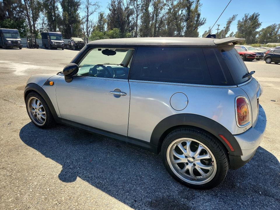 2010 Mini Cooper მანქანა იყიდება აუქციონზე, vin: WMWMF3C50ATZ64264, აუქციონის ნომერი: 60325266